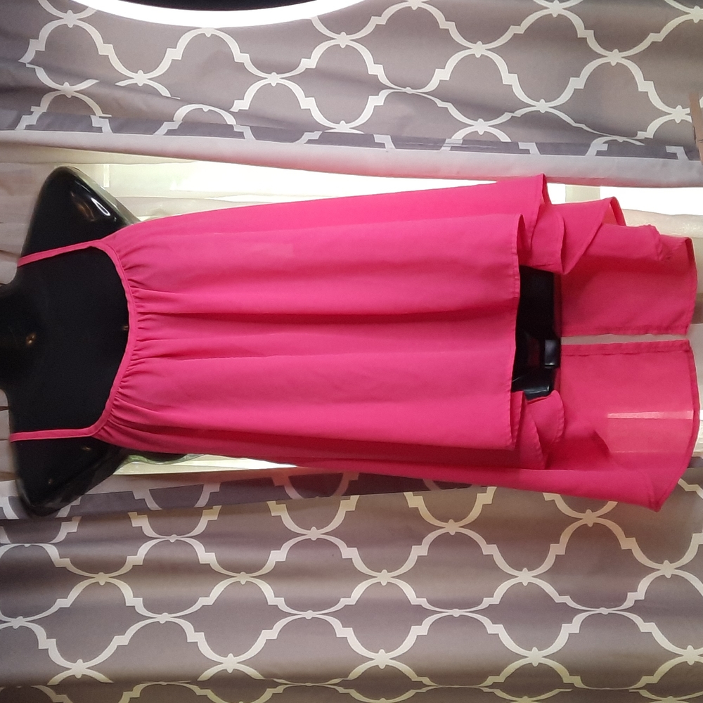 Womwns Basil Lola size Medium yank top